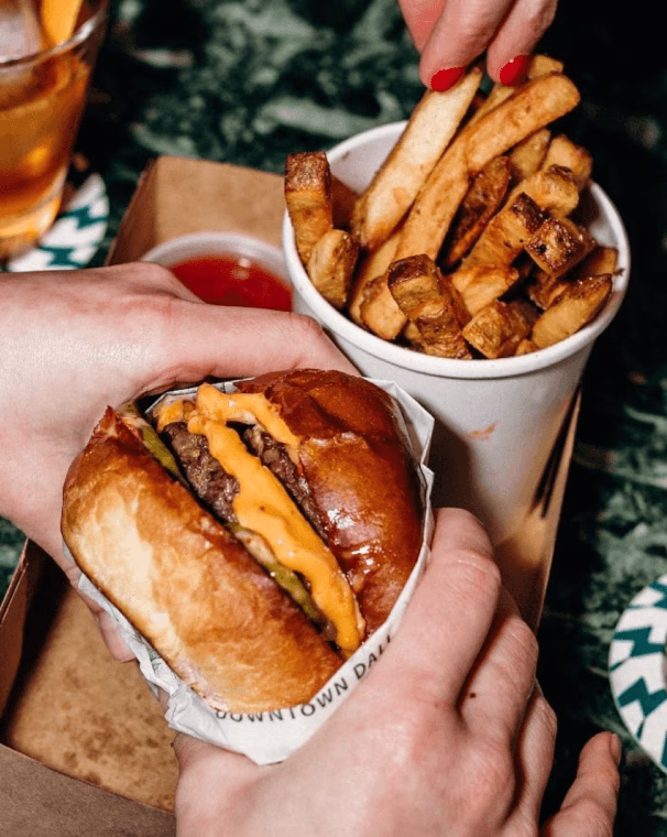 Hamburguesa y papas